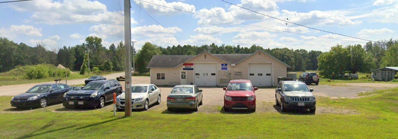 Tom's Used Cars dealership